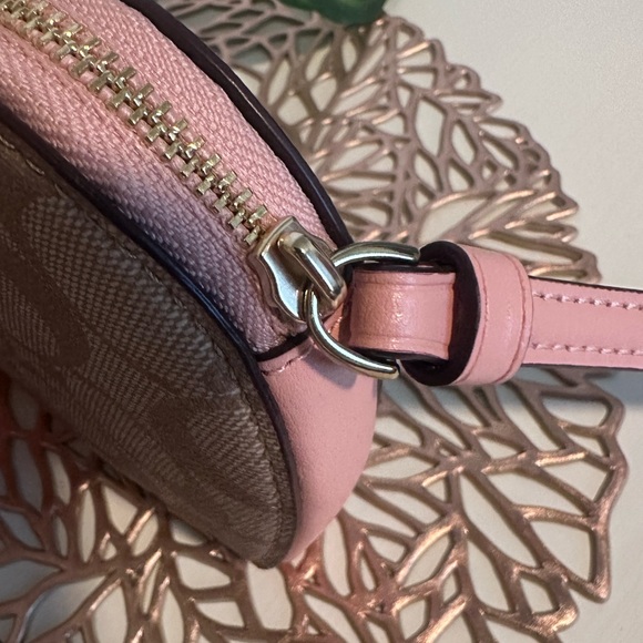 NWT Coach X Observed By Us Heart Coin Case In Signature Canvas - Picture 9 of 15